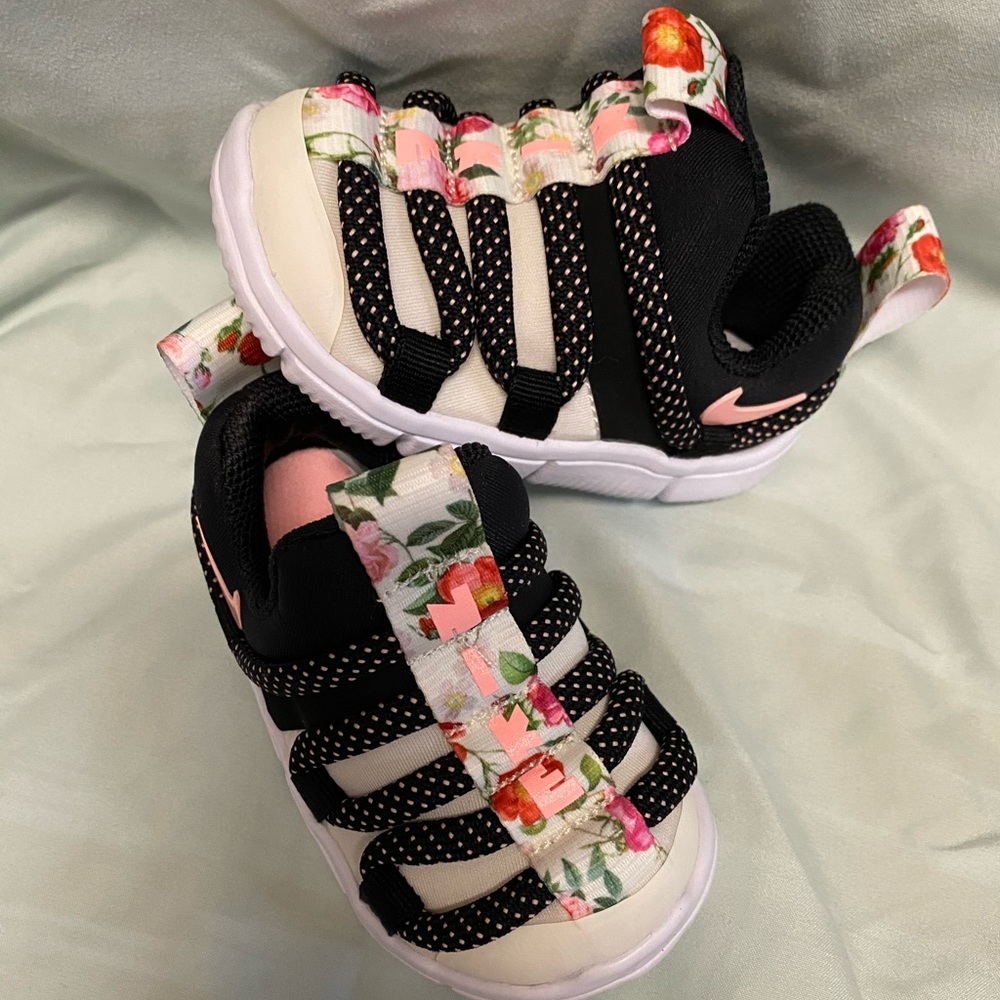 Nike toddler girls floral slip on shoes